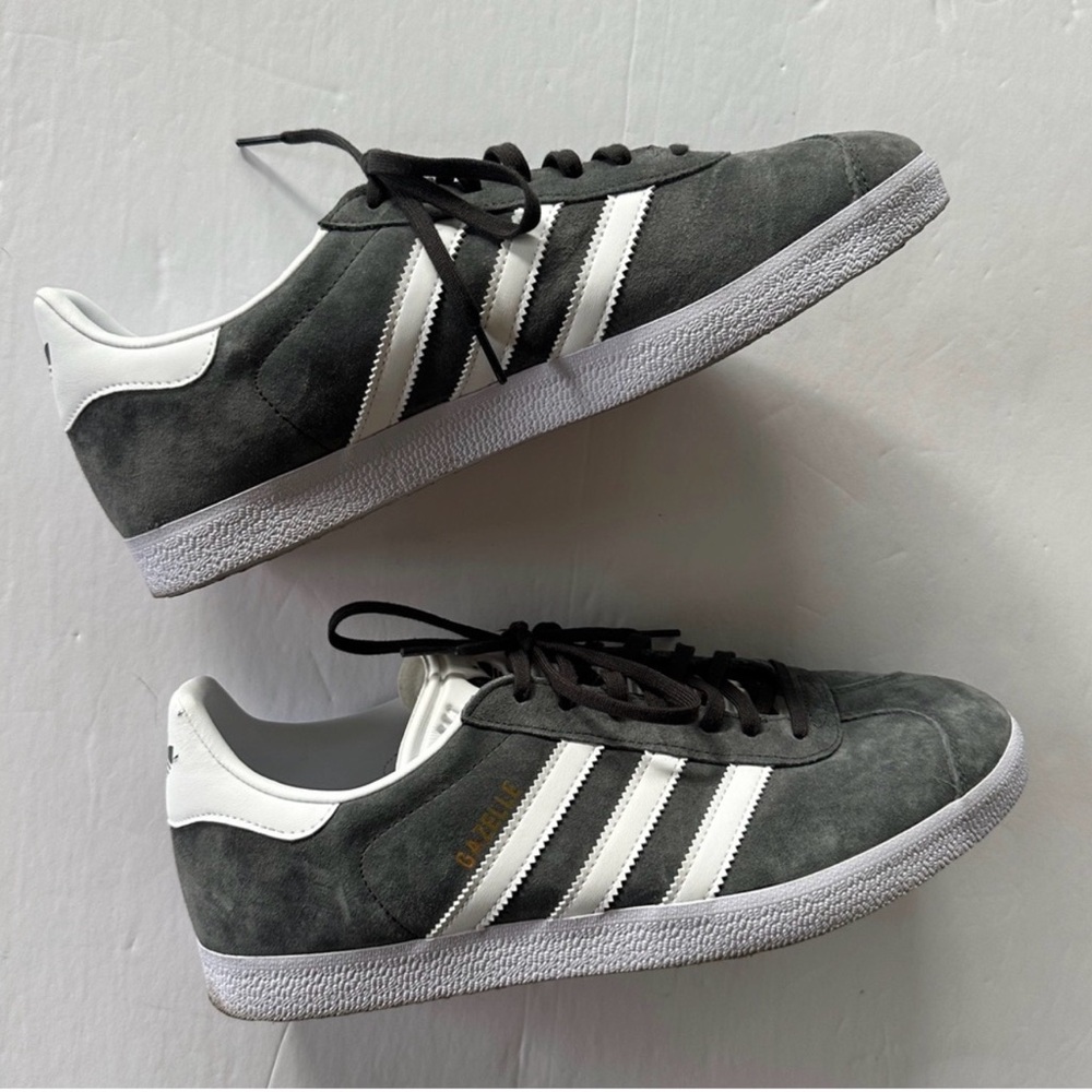 Adidas Gazelle Men's Charcoal Grey and White Sneakers 10.5 Like New 3 Stripes
